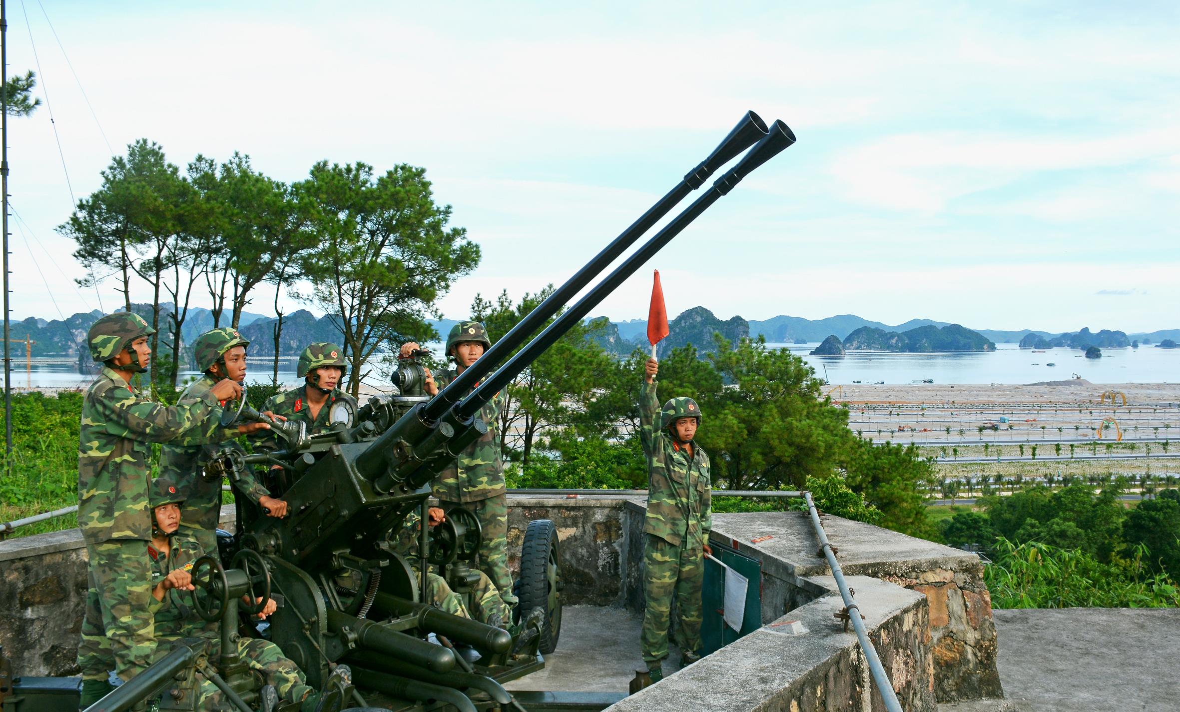 Linh hoạt trong giải quyết phép, tranh thủ cho bộ đội